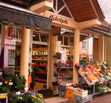 Adolf market on Nibelungenstrasse