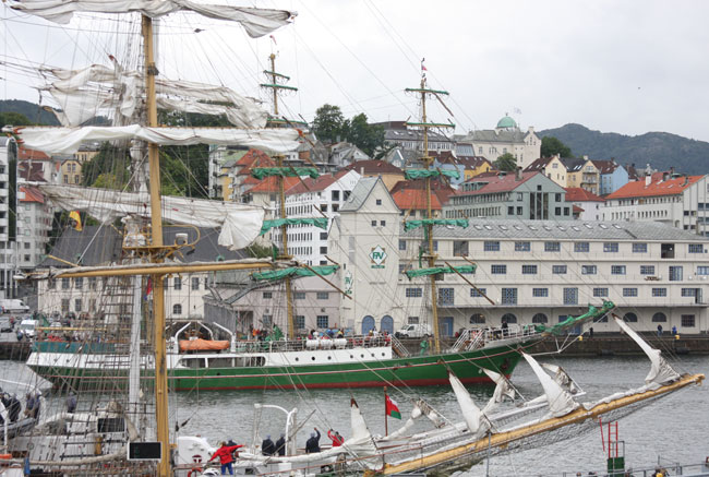 Tall ship leaving Bergen